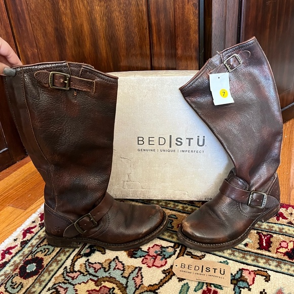 Frye. 7 Women's Veronica Tall Slouch Boot - Picture 2 of 16